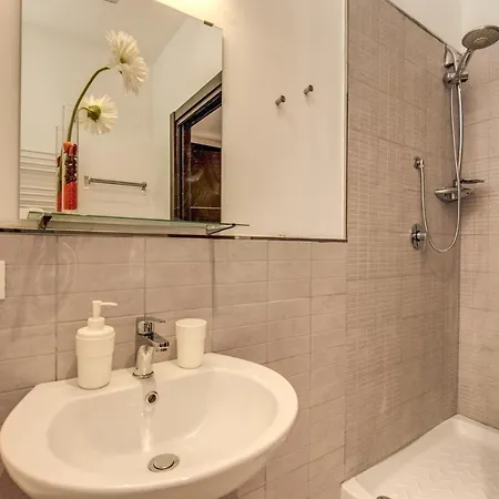 Stanza Con Bagno Privato 아파트호텔 *